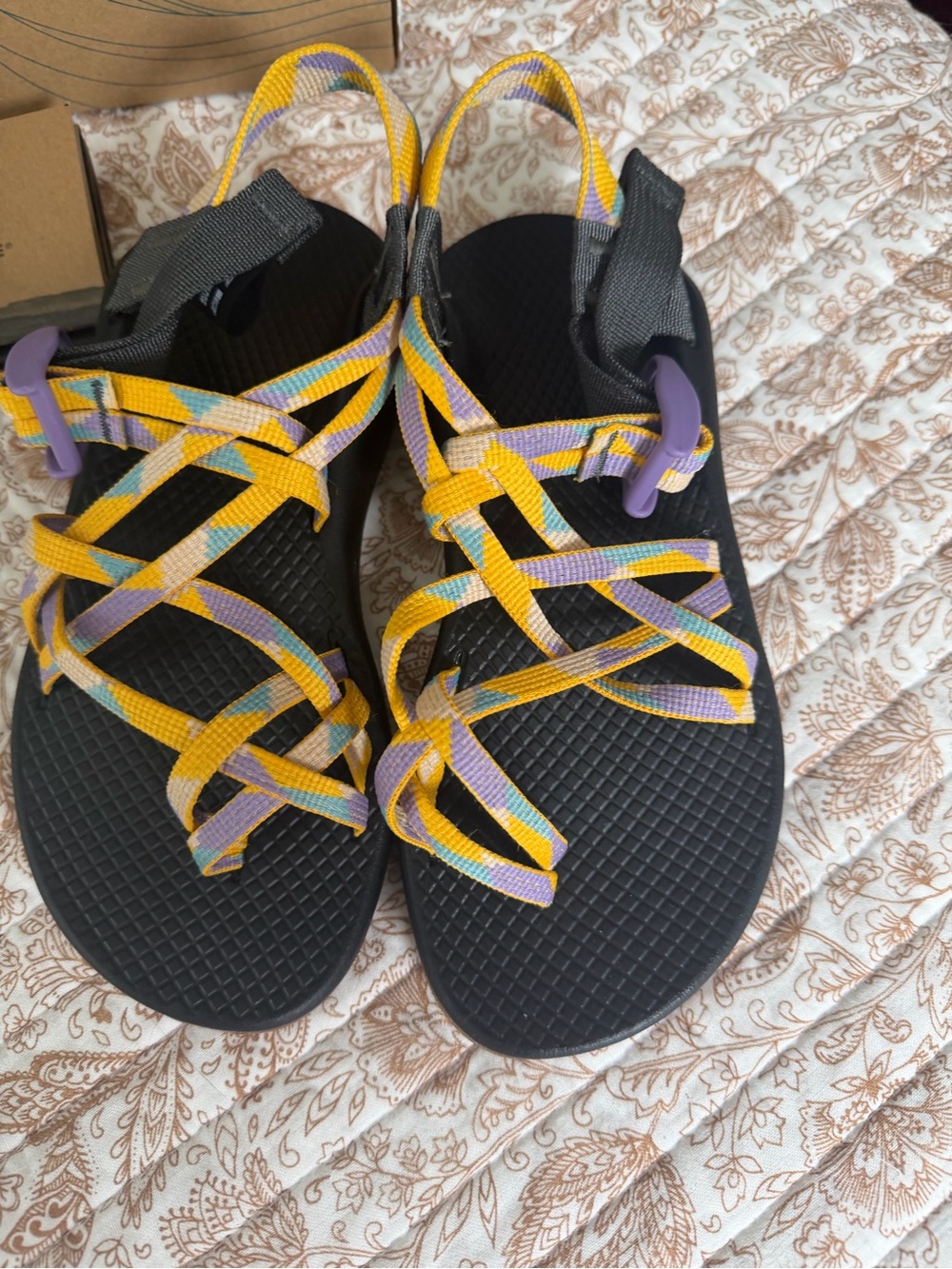 Chaco Women’s Strappy Sandals in Black, Yellow & Lavender new size 5 - Picture 2 of 5